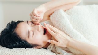 睡眠不足はダイエットの敵!?