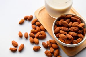 小腹がすいたらアーモンド！賢く間食してスリムにダイエット!?